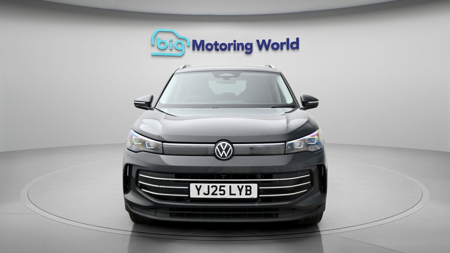 Used Volkswagen Tiguan for sale - 78106555: Photo 2