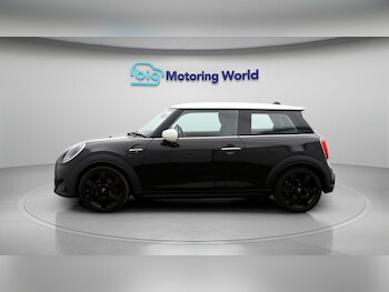 Used MINI Hatch 2022 for sale - 77804391: Photo