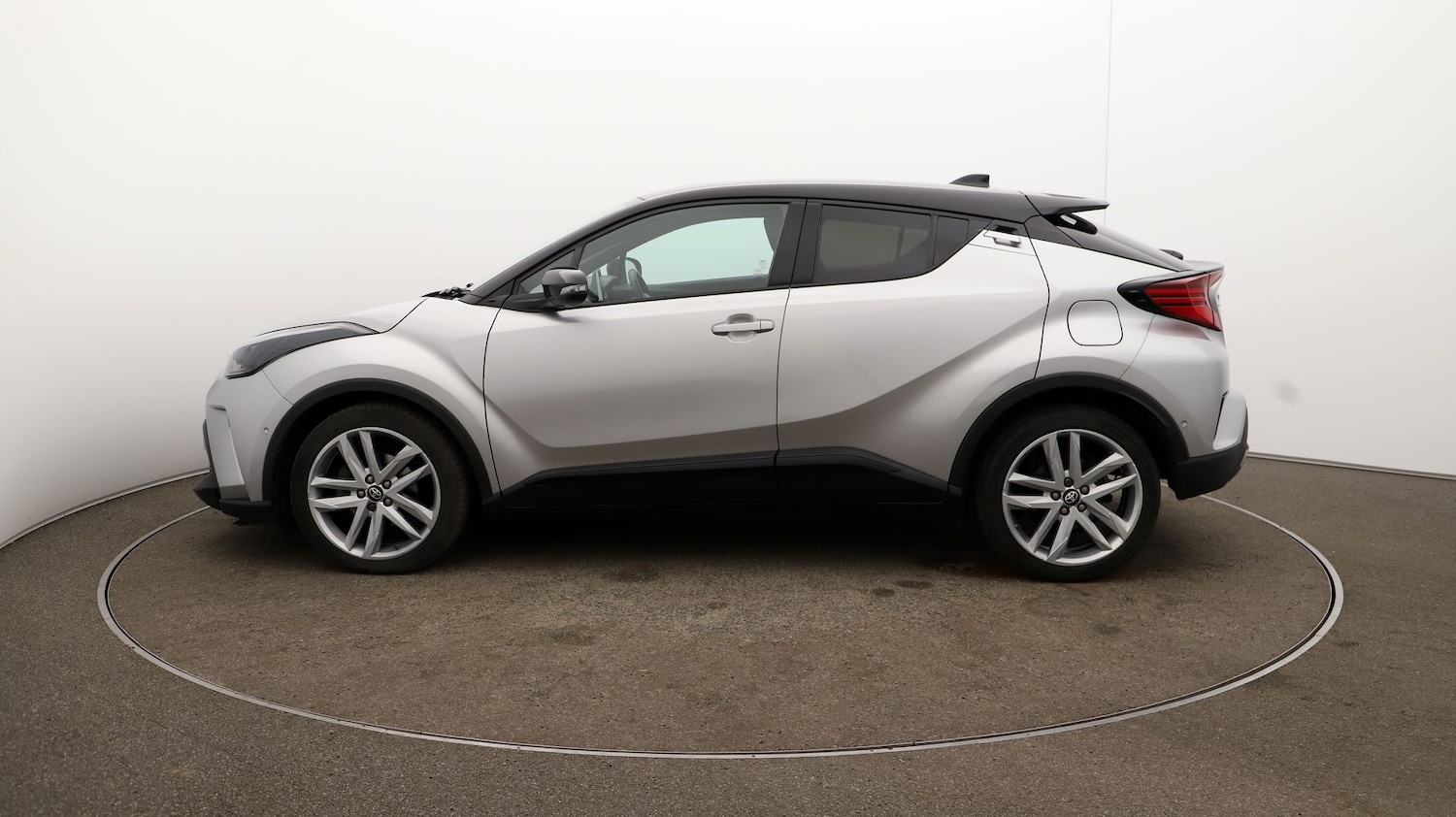 Used Toyota C-HR 2022 for sale - 76808913: Photo 56