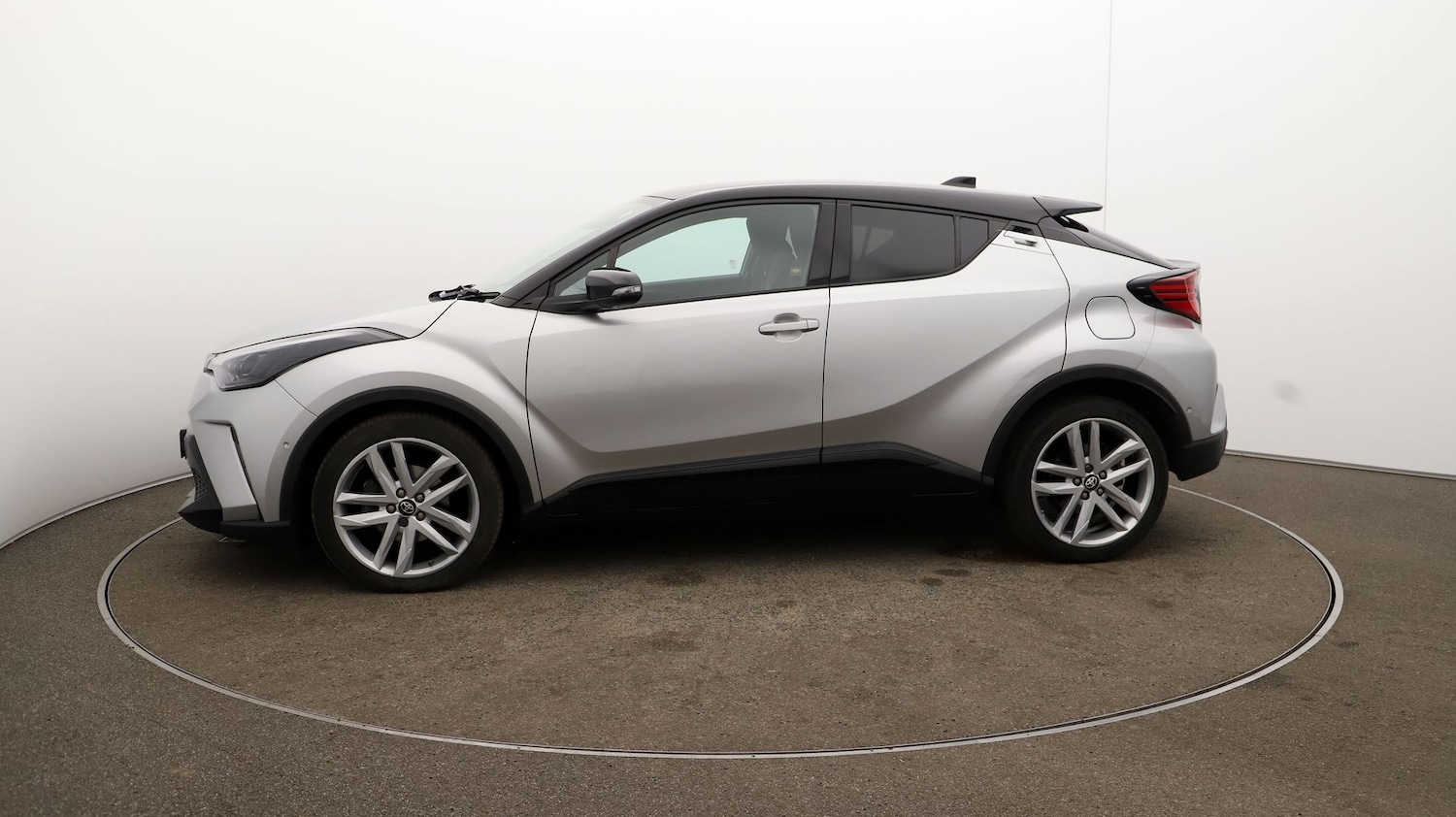 Used Toyota C-HR 2022 for sale - 76808913: Photo 57