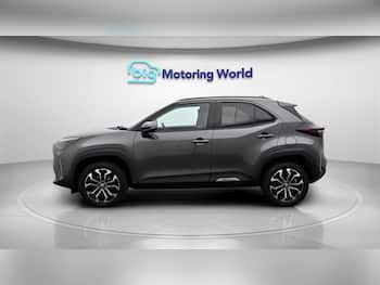 Used Toyota Yaris Cross 2023 for sale - 79703937: Photo