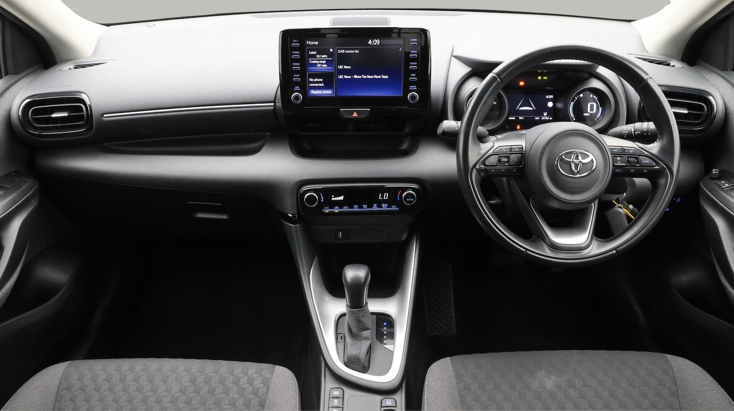 Used Toyota Yaris 2021 for sale - 76283412: Photo 14