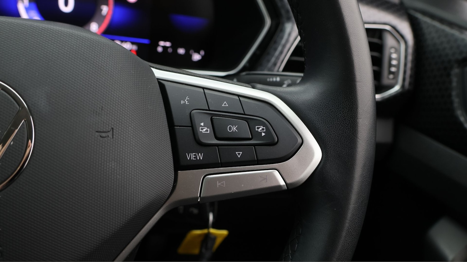 Used Volkswagen T-Cross 2023 for sale - 77262095: Photo 24