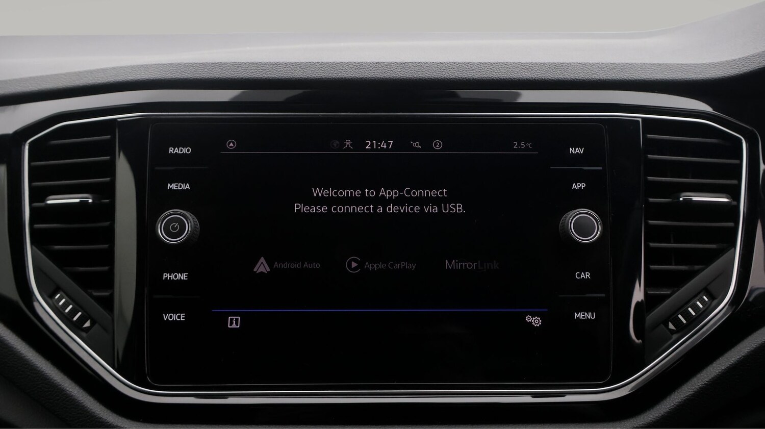 Used Volkswagen T-Roc 2022 for sale - 78149596: Photo 24