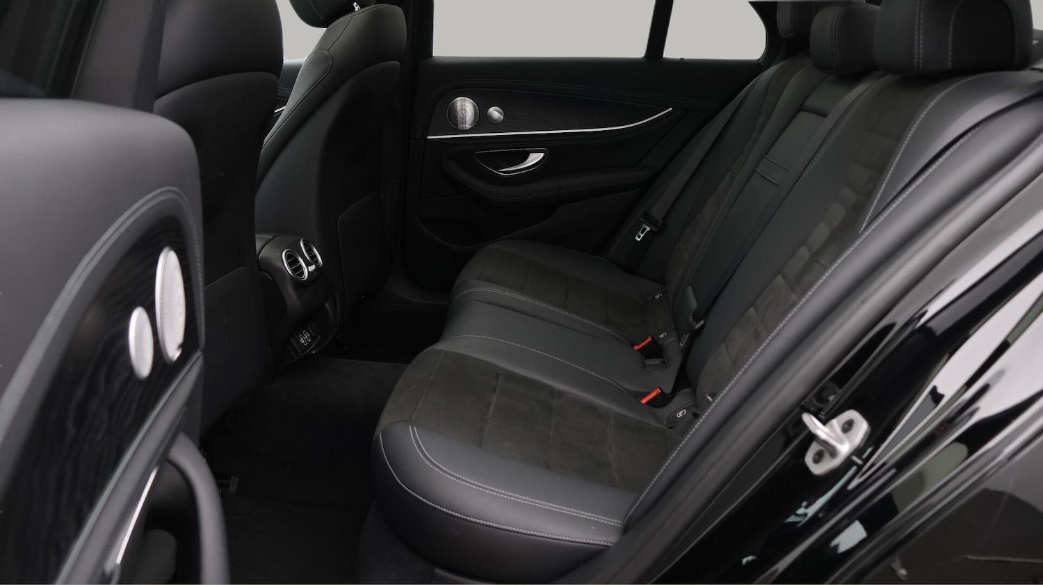 Used Mercedes-Benz E Class 2020 for sale - 76735343: Photo 17