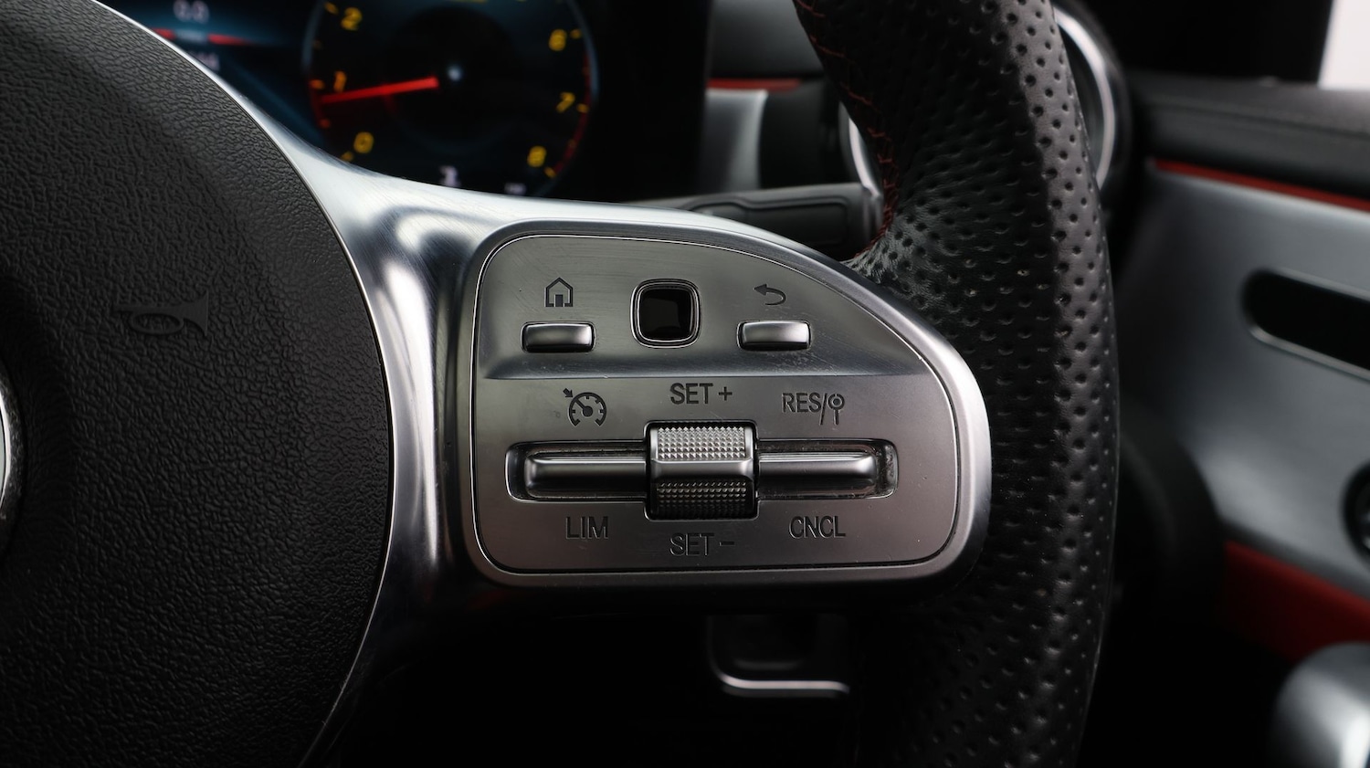 Used Mercedes-Benz CLA 2020 for sale - 77460477: Photo 27