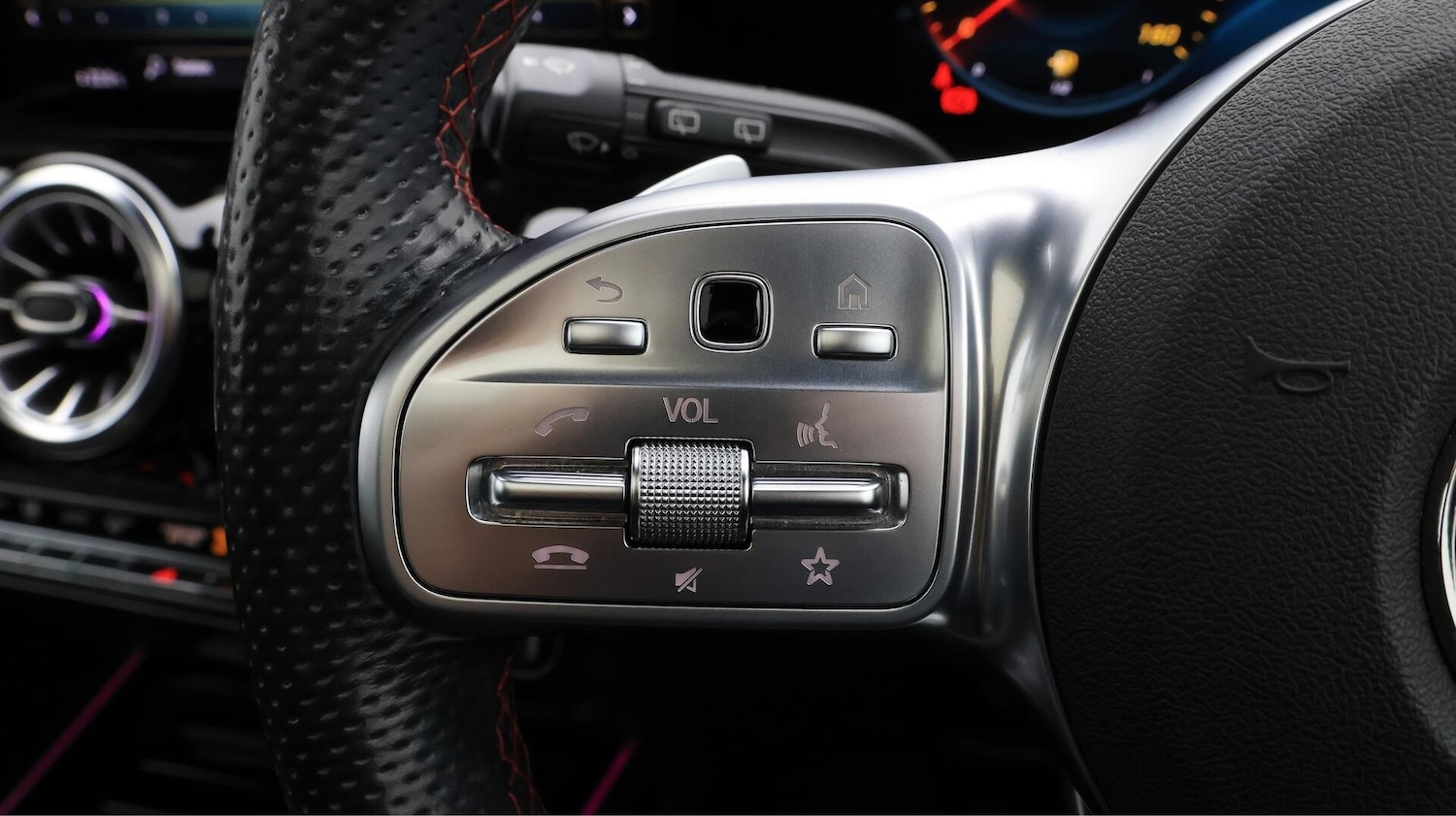 Used Mercedes-Benz GLA 2021 for sale - 76432117: Photo 25