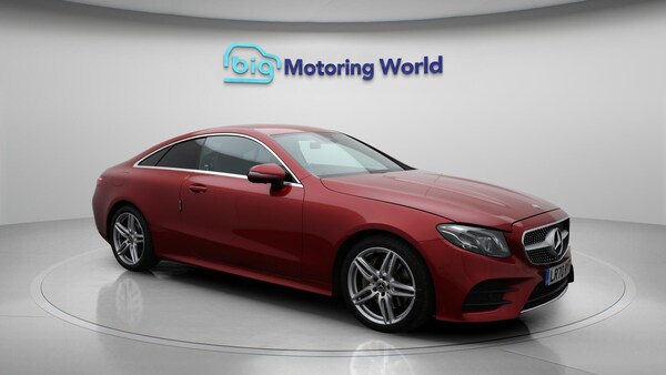 Used Mercedes-Benz E Class 2020 for sale - 76270959: Photo 2