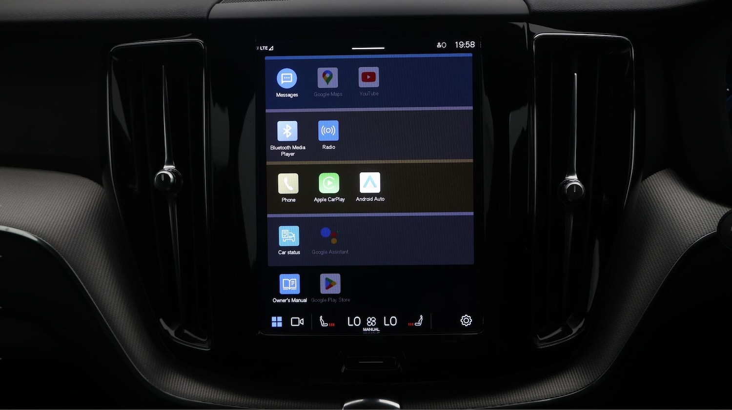 Used Volvo XC60 2022 for sale - 76633677: Photo 12