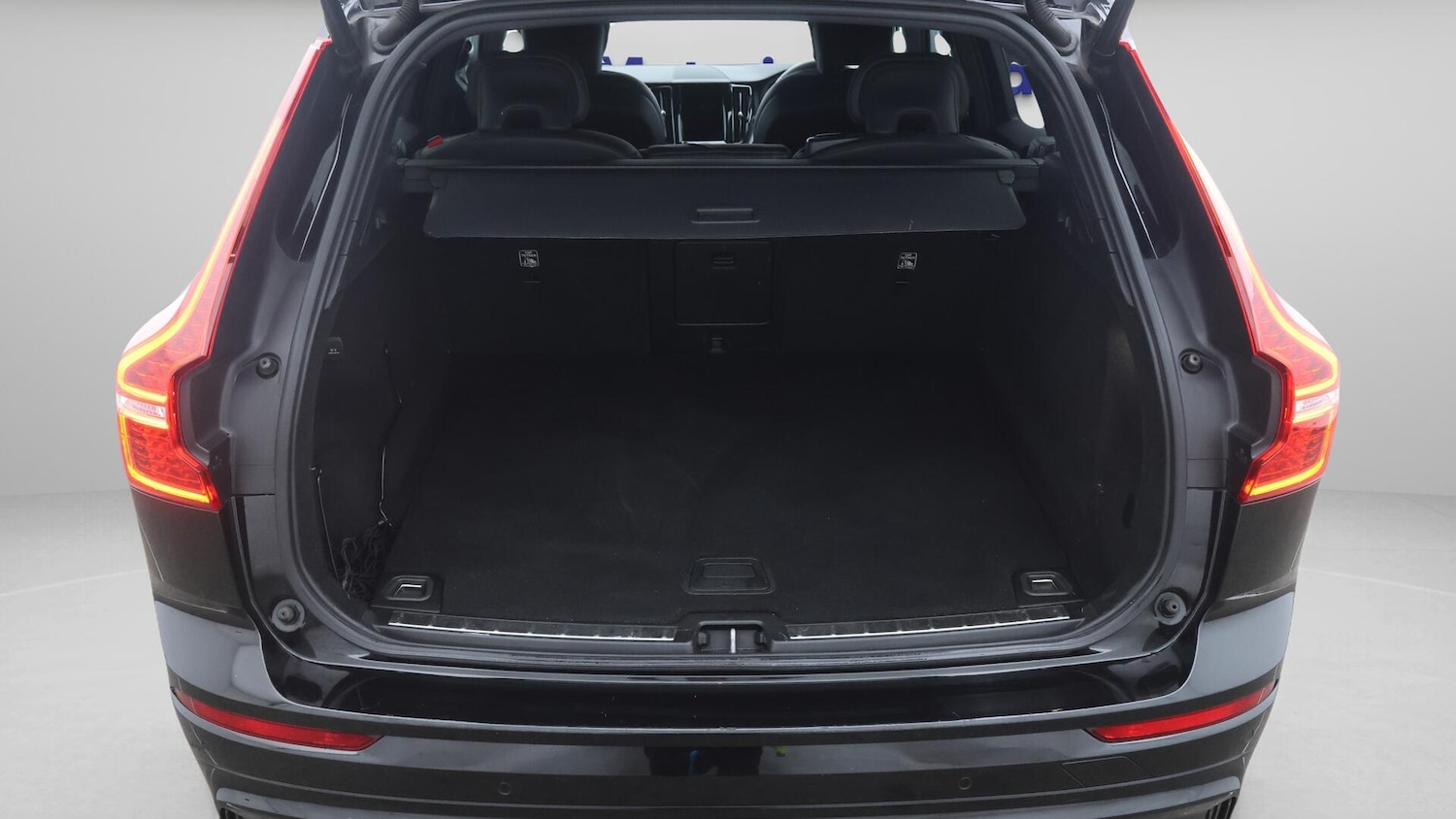 Used Volvo XC60 2022 for sale - 76633677: Photo 18