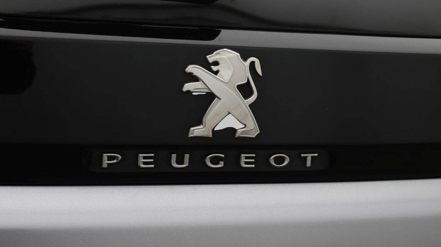 Used Peugeot 5008 2023 for sale - 76688659: Photo 24