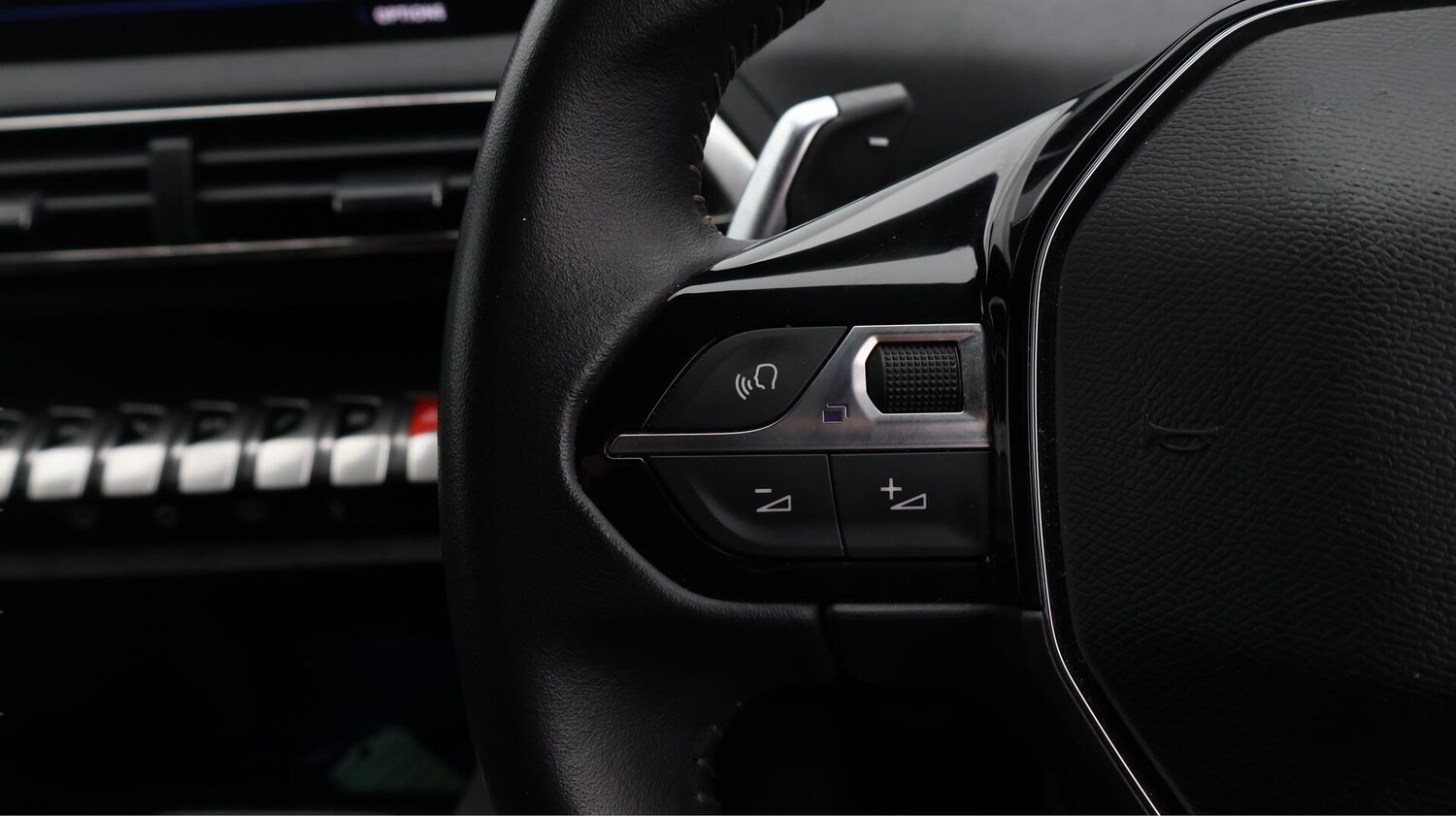 Used Peugeot 5008 2023 for sale - 76688659: Photo 26