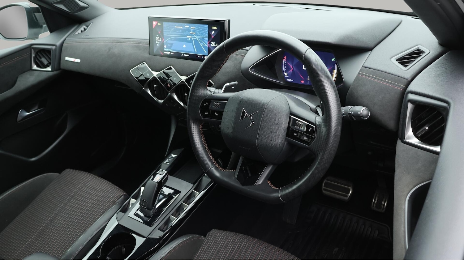 Used DS Automobiles DS 3 Crossback 2022 for sale - 76294459: Photo 10