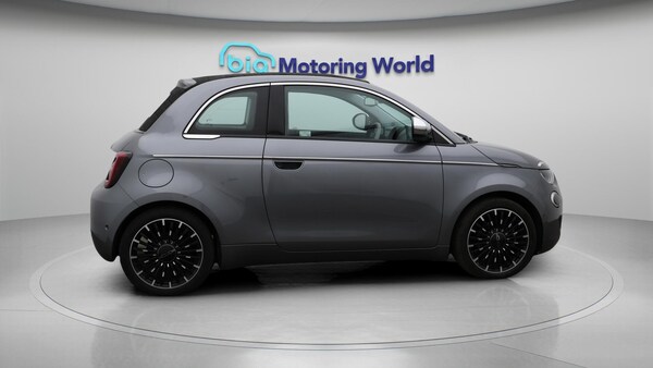 Used Fiat 500e C 2022 for sale - 75978946: Photo 9