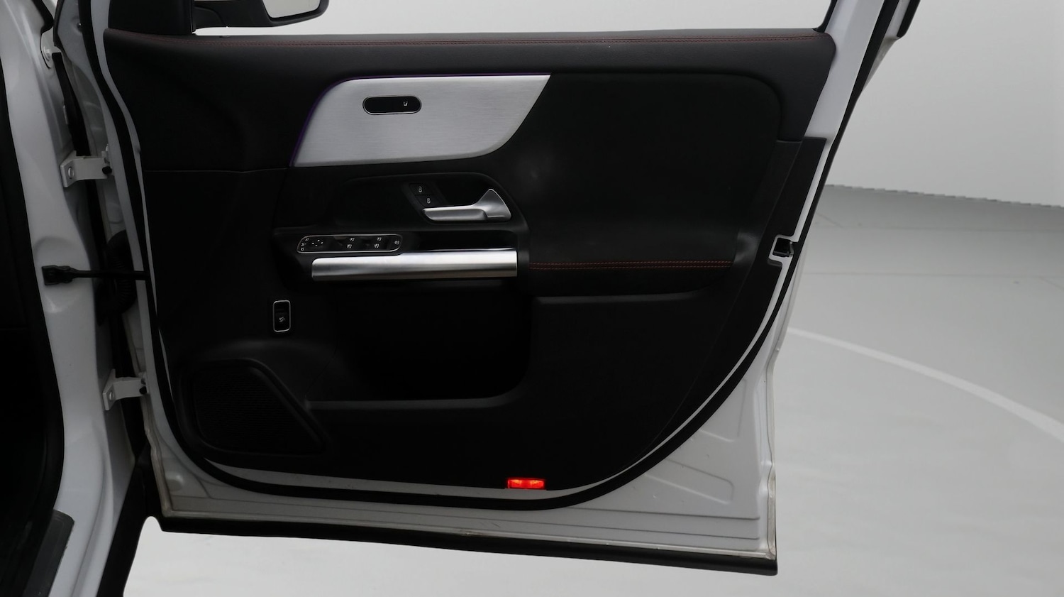 Used Mercedes-Benz EQA 2021 for sale - 77654435: Photo 15