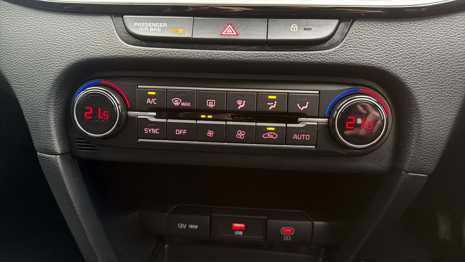 Used Kia Ceed 2023 for sale - 77915815: Photo 11