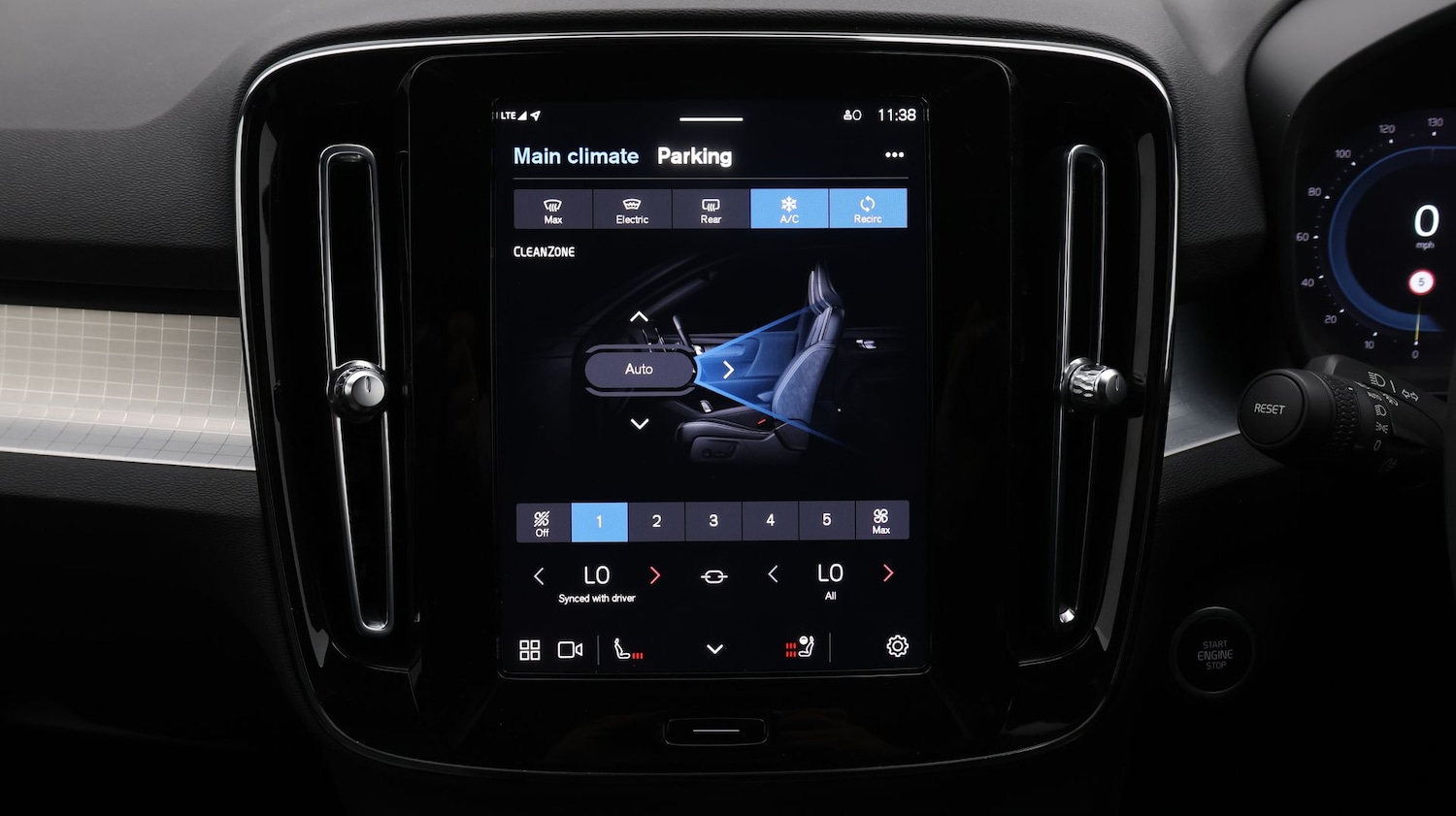 Used Volvo XC40 2022 for sale - 77763269: Photo 12