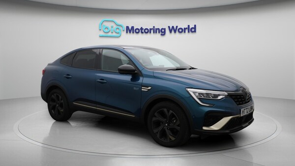 Used Renault Arkana 2023 for sale - 75623327: Photo 2