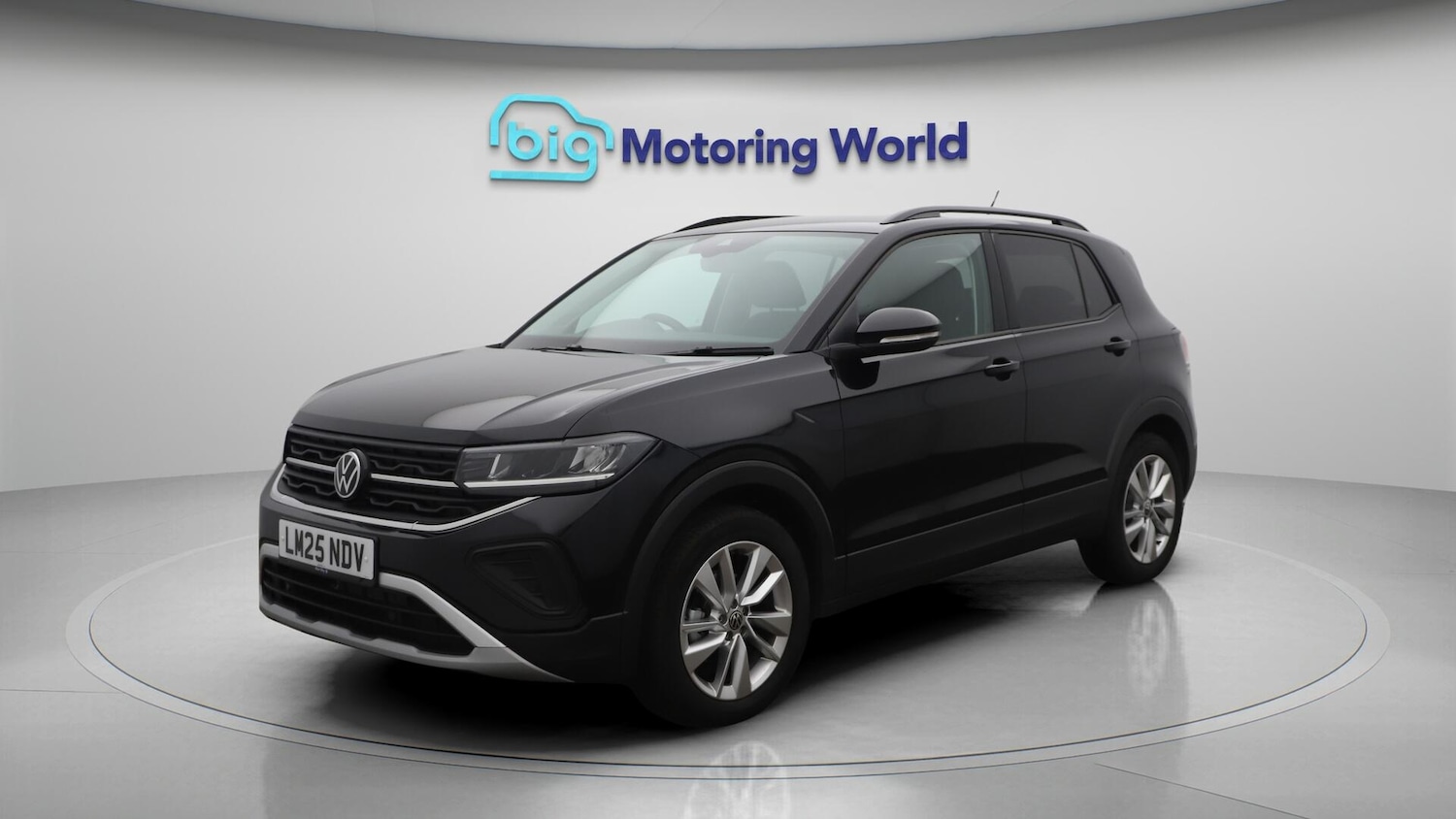 Used Volkswagen T-Cross 2025 for sale - 76457257: Photo 4