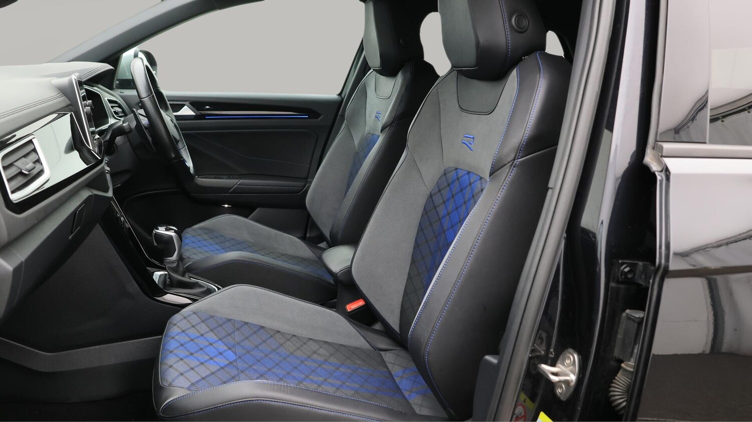 Used Volkswagen T-Roc 2022 for sale - 76499451: Photo 15