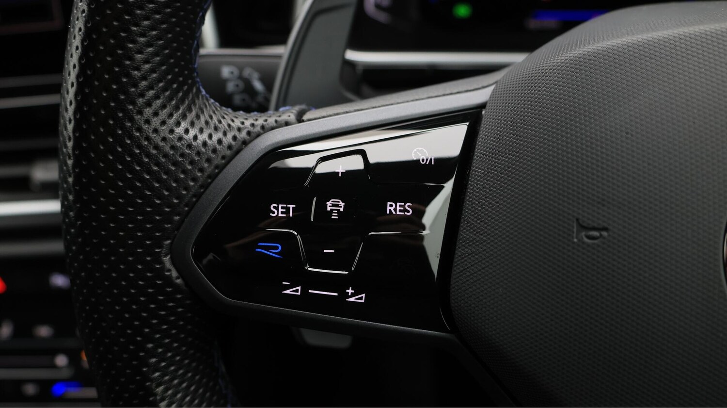 Used Volkswagen T-Roc 2022 for sale - 76499451: Photo 24