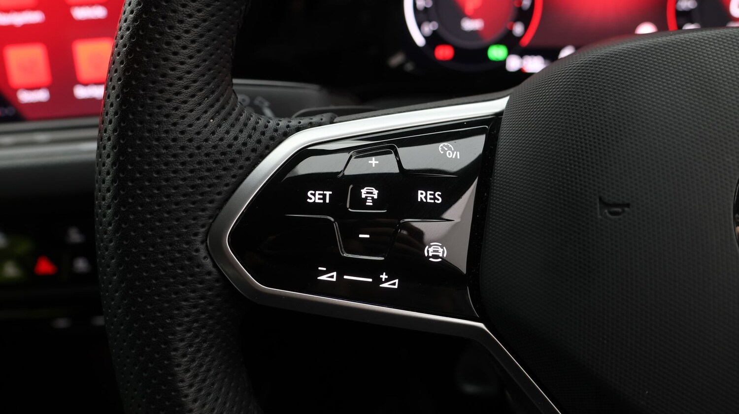 Used Volkswagen Golf 2024 for sale - 77610502: Photo 27