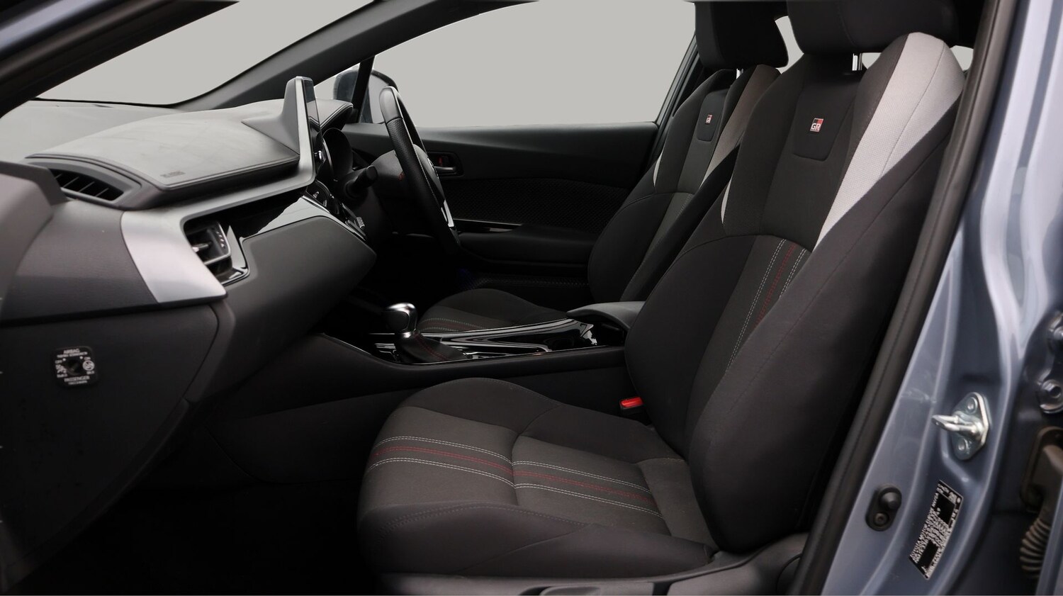 Used Toyota C-HR 2023 for sale - 77300627: Photo 14