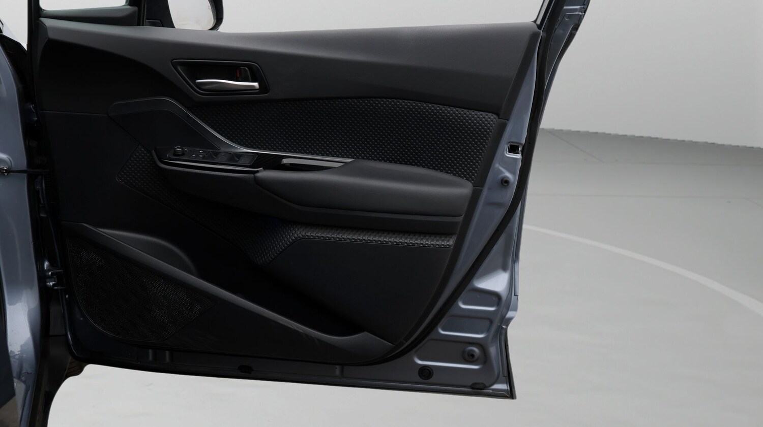 Used Toyota C-HR 2023 for sale - 77300627: Photo 15