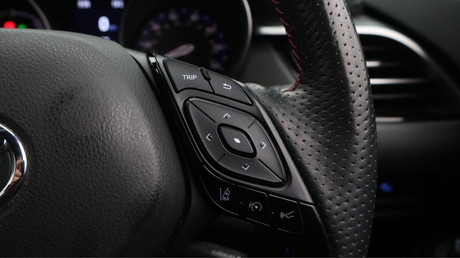 Used Toyota C-HR 2023 for sale - 77300627: Photo 26