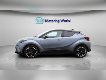 Used Toyota C-HR 2023 for sale - 77300627: Photo