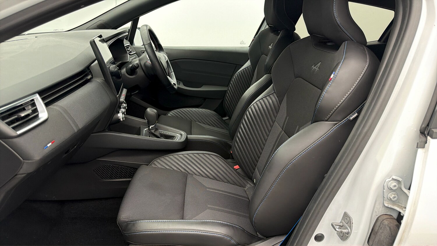 Used Renault Clio 2024 for sale - 77915509: Photo 13