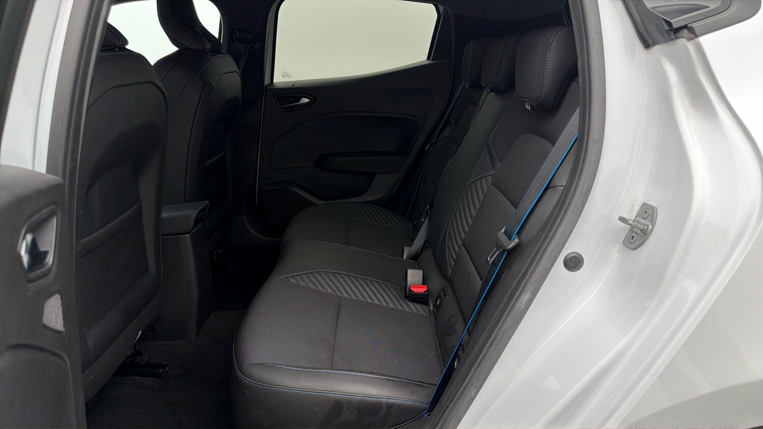 Used Renault Clio 2024 for sale - 77915509: Photo 15