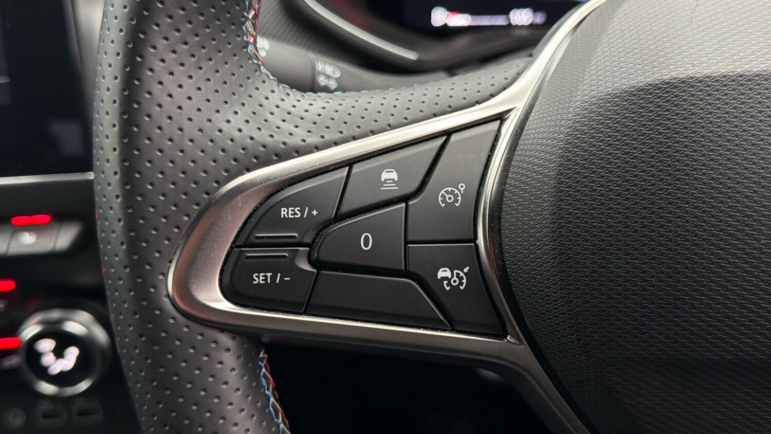 Used Renault Clio 2024 for sale - 77915509: Photo 23