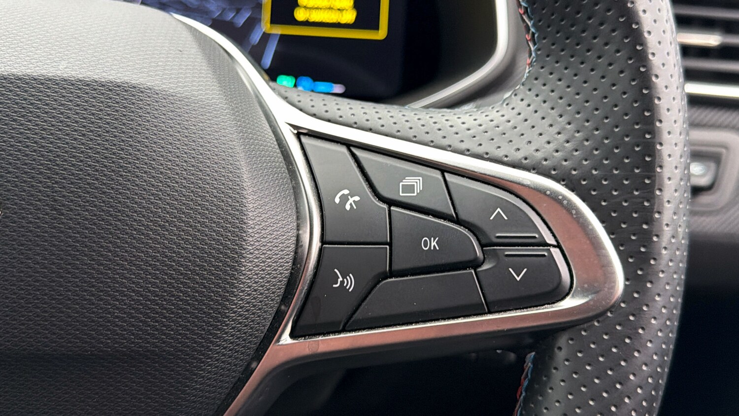 Used Renault Clio 2024 for sale - 77915509: Photo 24