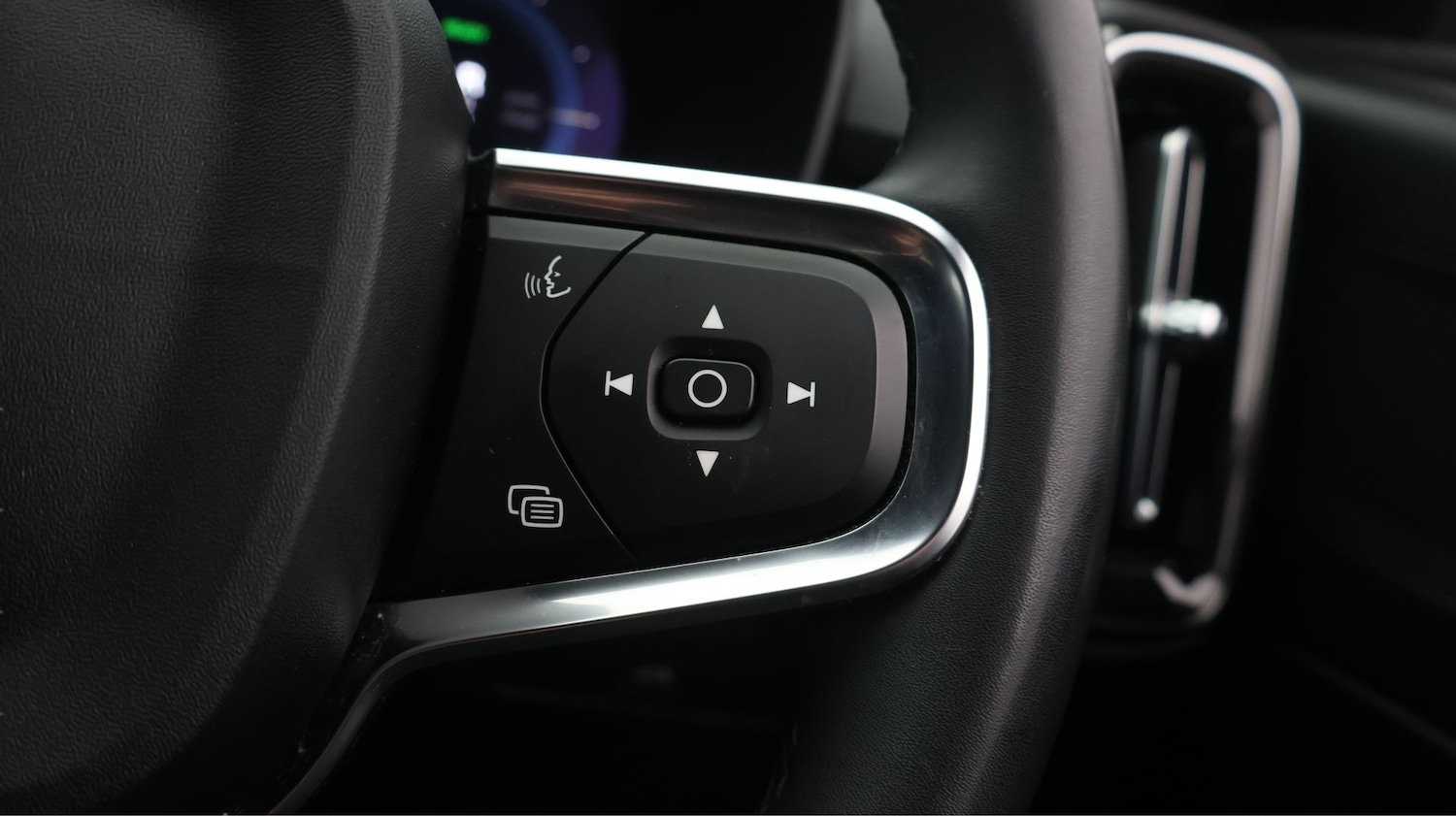 Used Volvo XC40 2022 for sale - 77337450: Photo 24