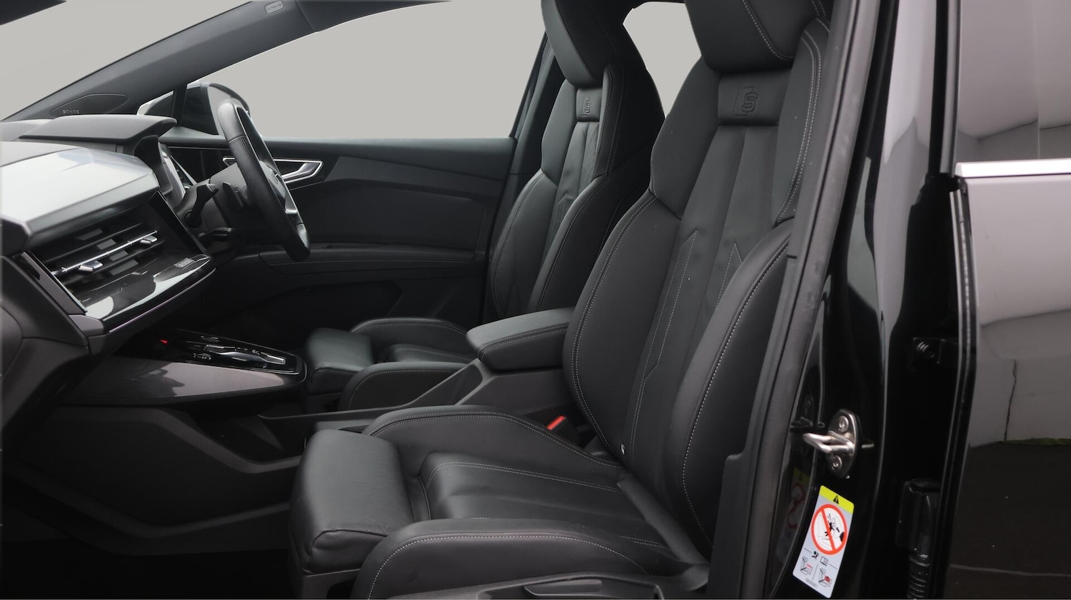 Used Audi Q4 e-tron 2021 for sale - 76765292: Photo 15