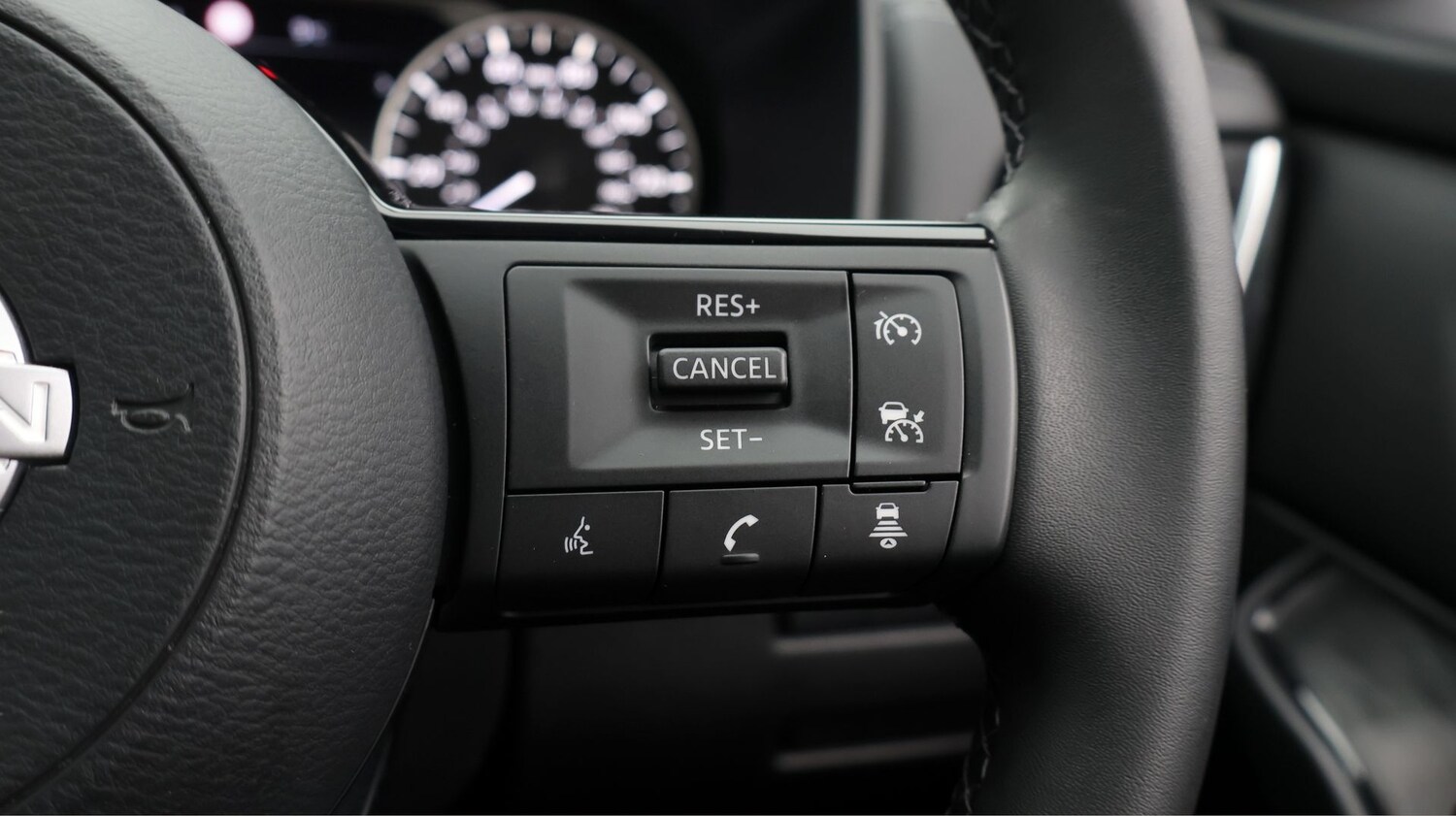 Used Nissan Qashqai for sale - 77181868: Photo 24