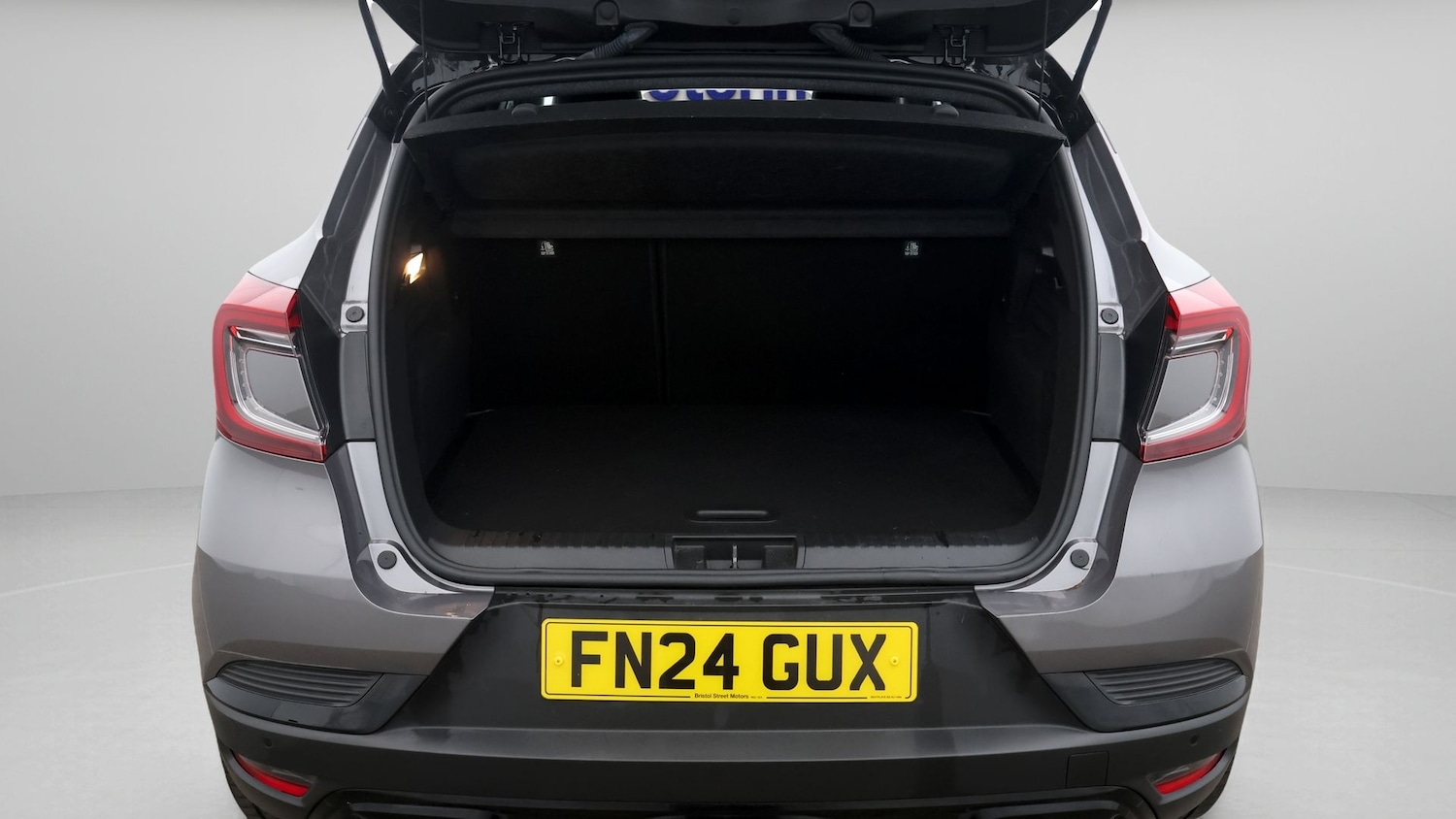 Used Renault Captur 2024 for sale - 77536298: Photo 17