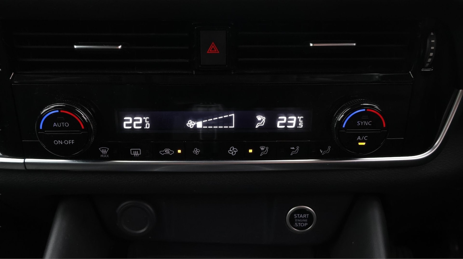 Used Nissan Qashqai for sale - 77745275: Photo 12