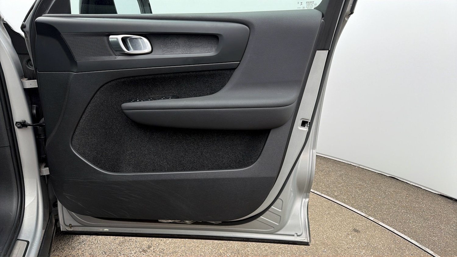 Used Volvo XC40 2023 for sale - 78218088: Photo 14