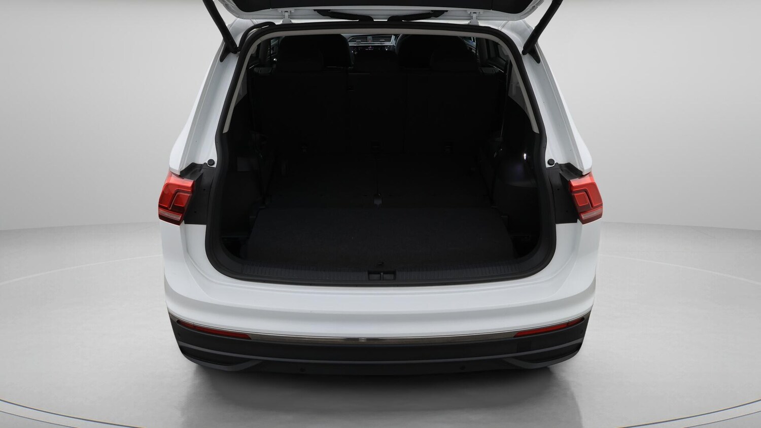 Used Volkswagen Tiguan Allspace 2023 for sale - 76472590: Photo 18