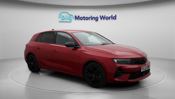Used Vauxhall Astra 2023 for sale - 76307404: Photo 2