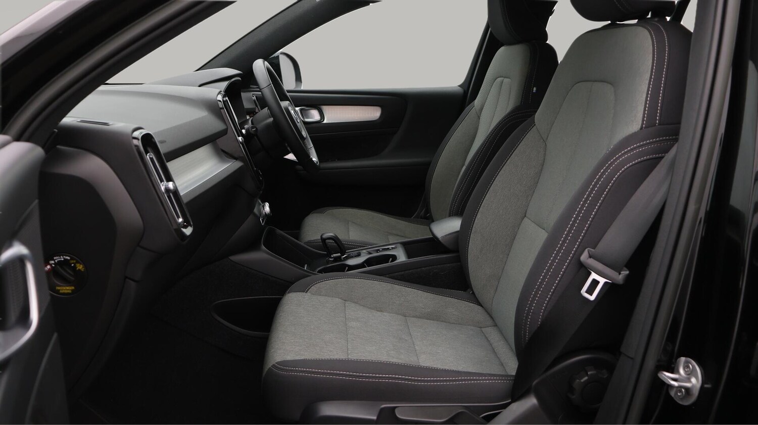 Used Volvo XC40 2022 for sale - 76781240: Photo 15