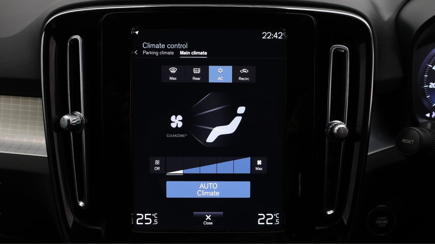 Used Volvo XC40 2022 for sale - 76781240: Photo 24