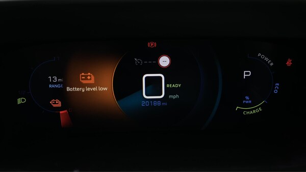Used Peugeot E-2008 2021 for sale - 76152779: Photo 10