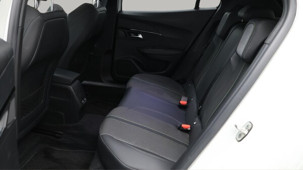 Used Peugeot E-2008 2021 for sale - 76152779: Photo 16