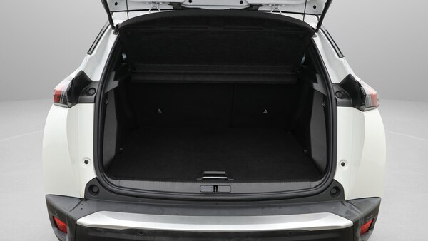 Used Peugeot E-2008 2021 for sale - 76152779: Photo 17