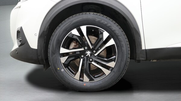 Used Peugeot E-2008 2021 for sale - 76152779: Photo 18