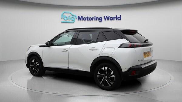 Used Peugeot E-2008 2021 for sale - 76152779: Photo 5