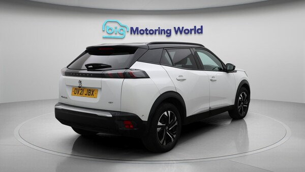 Used Peugeot E-2008 2021 for sale - 76152779: Photo 7